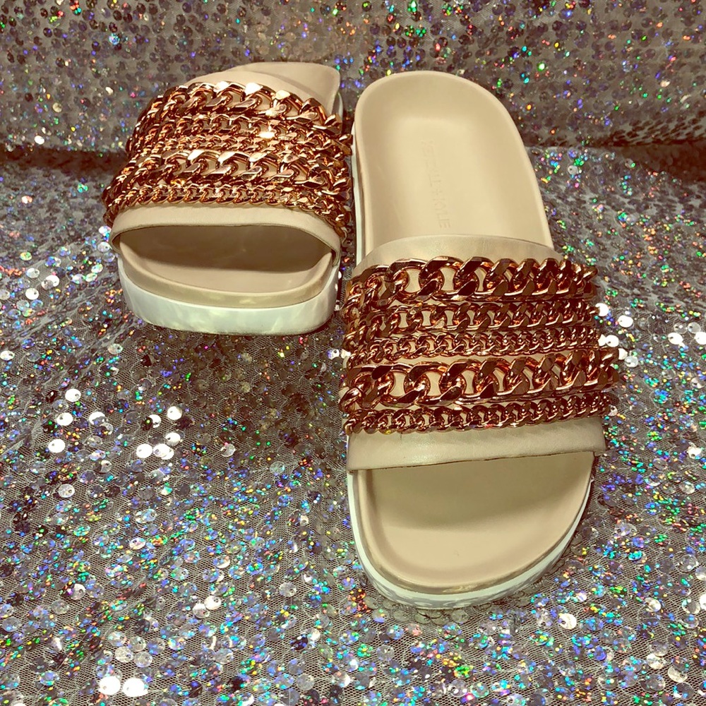 Kendall + Kylie Shiloh Slides